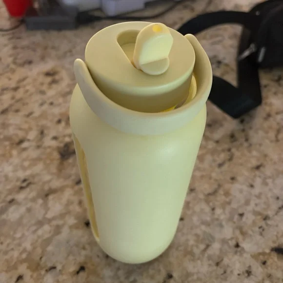 BINK Glass Water Bottle - Picture 3 of 4